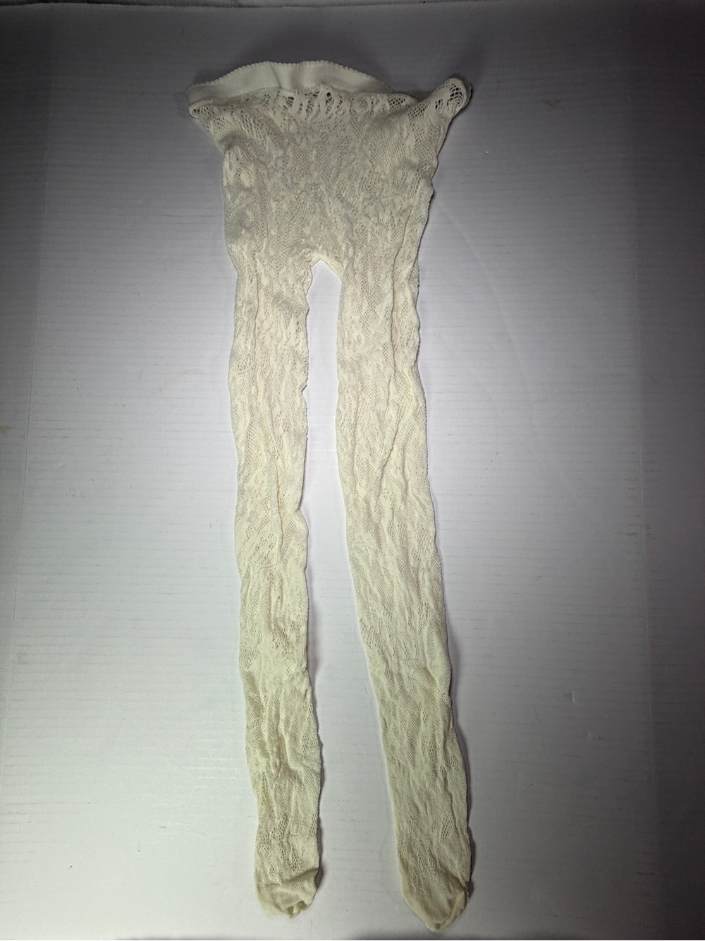 NWOT Natori Lace Cut-Out Net Tights